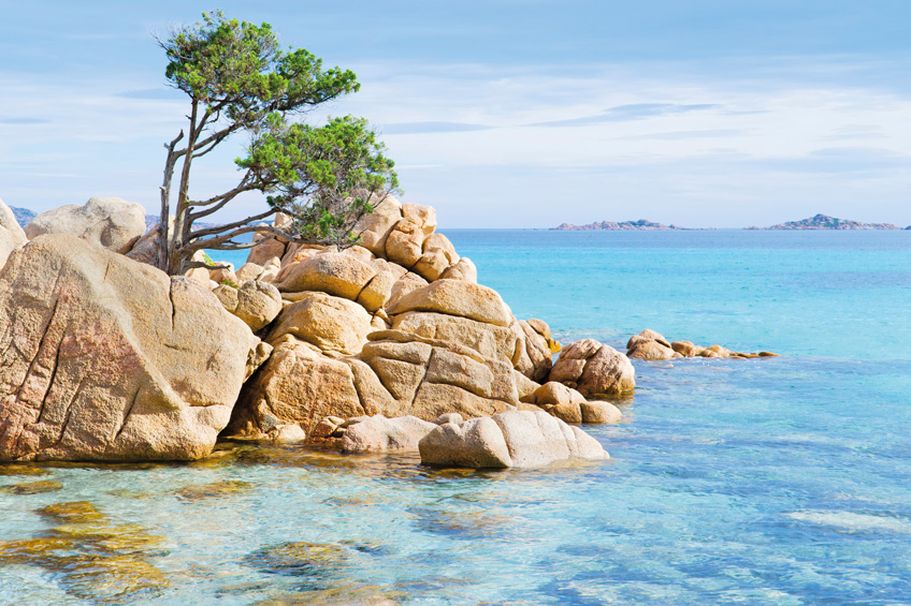 kleine bucht an der costa smeralda