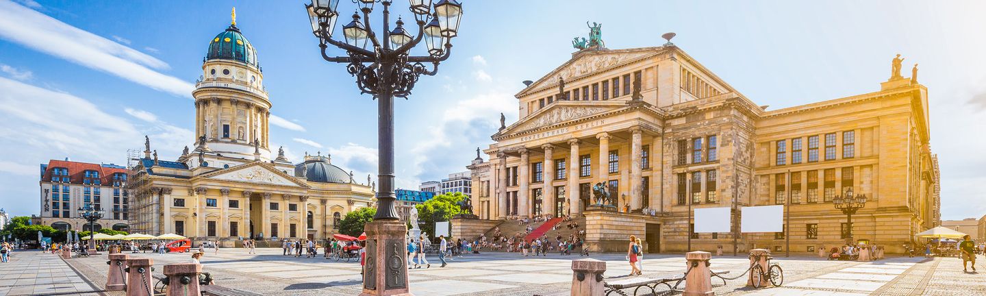Städtereise mit dem Bus: Gendarmenmarkt in Berlin