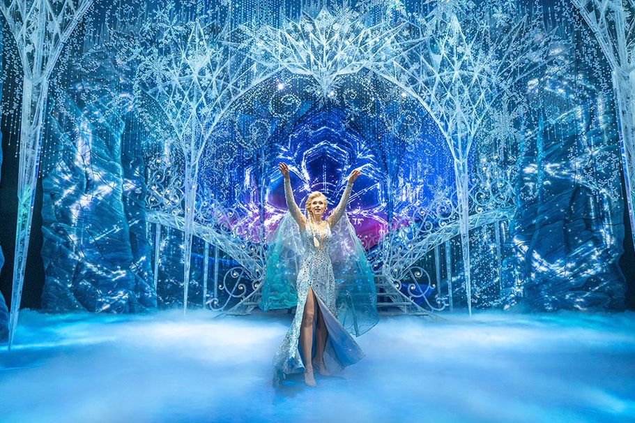 Musical Die Eiskönigin in Hamburg - Sabrina Weckerlin als Elsa