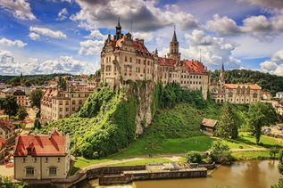Schloesser und Burgen - Schloss im Schwarzwald