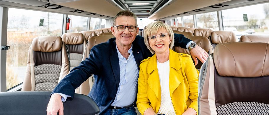 Familie Stenger im Reisebus