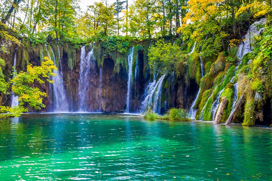 Urlaub in Kroatien im Herbst zum Saisonabschluss an den Plitvicer Wasserfällen