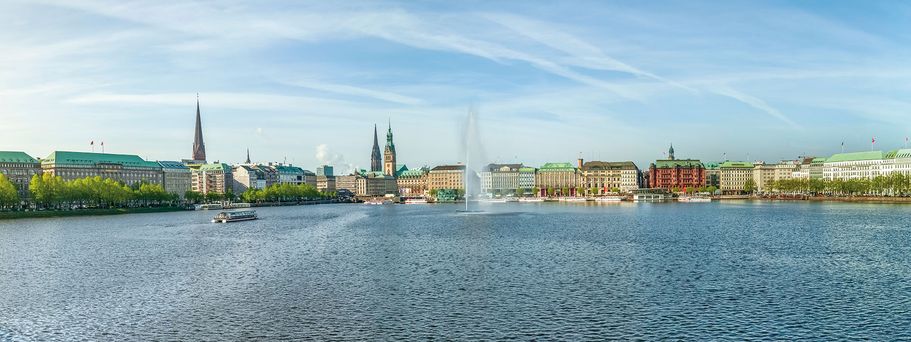 Städtereise mit dem Bus: Alster in Hamburg